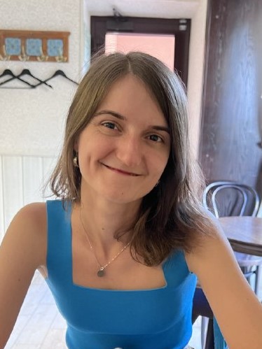 Dr Valeriia Starichkova